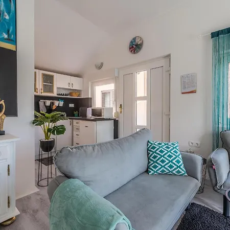 Cozy In With Kitchen Semesterbostad *