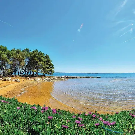 Four-bedroom In Hébergement de vacances *