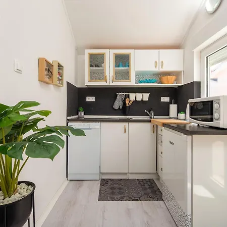 Дом отдыха Four-bedroom In