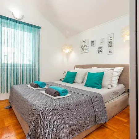 Four-bedroom In Tatil Evi *