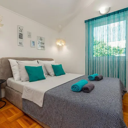 Four-bedroom In Vir