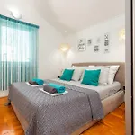 Four-bedroom In Σπίτι διακοπών *