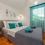 Four-bedroom In Vir