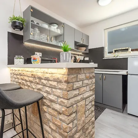 Four-bedroom In 펜션 비르